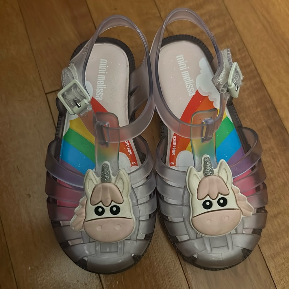 Mini Melissa unicorn 🦄 sandals hardly worn! Size 10, smell like strawberries 🍓